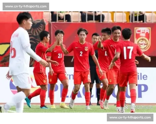 国足迎战中国香港:客队剑指破门保平,边路对决暗藏玄机 国足迎战中国香港:客队剑指破门保平,边路对决暗藏玄机