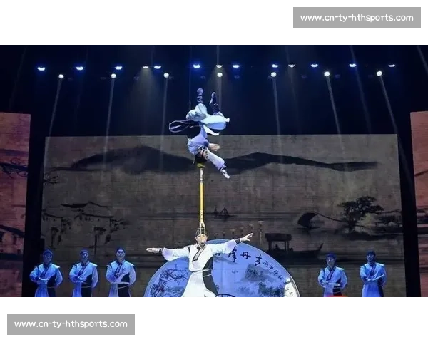 非遗助威苏超：淮剧歌舞杂技燃爆盐城中场