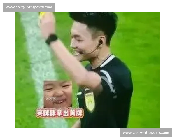 苏超 “微笑裁判” 陆爽火出圈！温柔执法化解冲突，网友：比进球还治愈