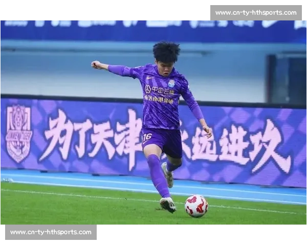 李嗣镕随津门虎飞赴广州客场 新援首秀在即引关注 李嗣镕随津门虎飞赴广州客场 新援首秀在即引关注